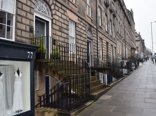 Flat to rent in Dundas Street, New Town, Edinburgh EH3