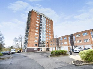 Flat to rent in Lakeside Rise, Manchester M9
