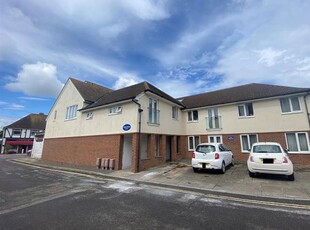 Flat to rent in Lewis Road, Selsey, Chichester PO20
