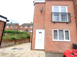 Flat to rent in Littlemoor Centre, Chesterfield S41