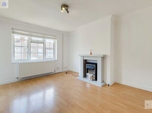Flat to rent in Portland Road, London SE9