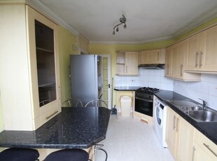 Flat to rent in Preston Drove, Brighton BN1
