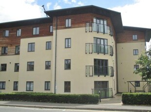 Flat to rent in Queensway Place, Yeovil BA20