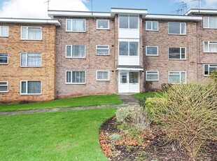 Flat to rent in Simon Close, Nuneaton, Warwickshire CV11