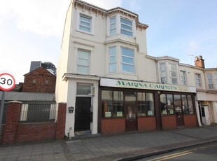 Flat to rent in South Road, Waterloo, Liverpool L22