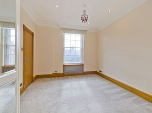 Flat to rent in St. Johns Wood Road, St. Johns Wood Court NW8