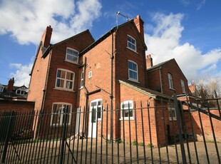 Flat to rent in Walthall Street, Crewe CW2