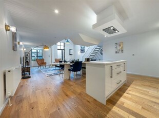 Mews house to rent in Goldhurst Terrace, South Hampstead NW6