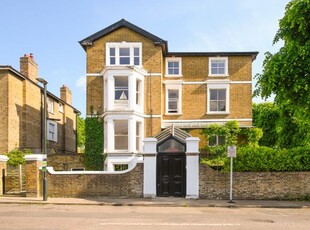 Property for sale in Hardwicke House, 1 Chislehurst Road TW10