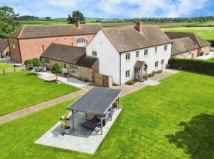 Property for sale in The Farmhouse, Loundfield Farm, Mattersey Road, Lound, Retford, Nottinghamshire DN22
