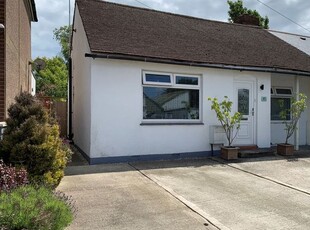 Semi-detached bungalow to rent in Northwood Road, Ramsgate CT12