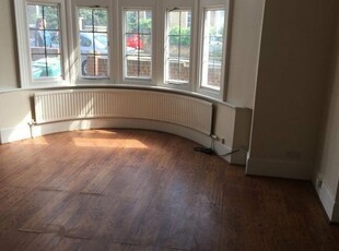 Terraced house to rent in 33 Belmont Hill, London SE13