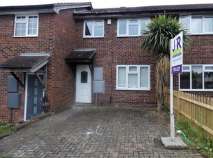 Terraced house to rent in Avebury, Cippenham, Slough SL1