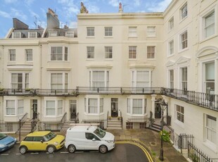 Terraced house to rent in Belgrave Place, Brighton BN2