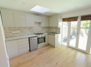 Terraced house to rent in Carol Street, Camden NW1