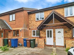Terraced house to rent in Heron Drive, Bicester, Oxfordshire OX26