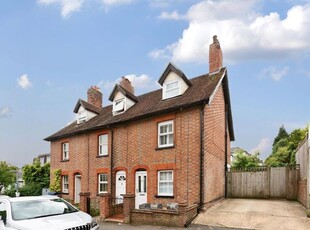 Terraced house to rent in Quakers Hall Lane, Sevenoaks TN13