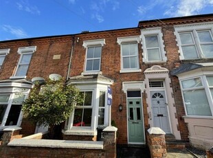 Terraced house to rent in Rutland Avenue, Leicester LE2
