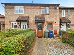 Terraced house to rent in Spruce Drive, Bicester OX26