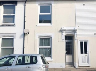 Terraced house to rent in Telephone Road, Southsea PO4