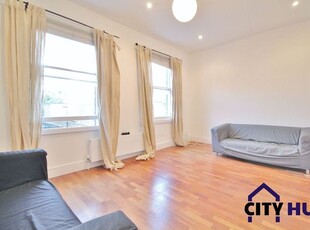 Terraced house to rent in Williamson Street, London N7