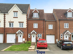 Town house for sale in Common Lane, Kenilworth CV8