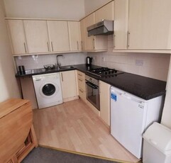 Flat to rent in Comiston Terrace, Morningside, Edinburgh EH10