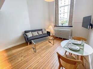 Flat to rent in Flat 34, 154 Mcdonald Road, Edinburgh EH7