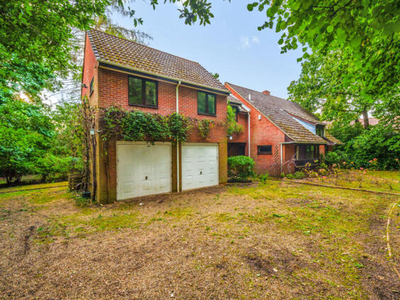 4 Bedroom Detached House For Sale In Camberley, Surrey