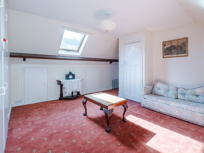 4 bedroom property for sale in Kelross Road, LONDON, N5