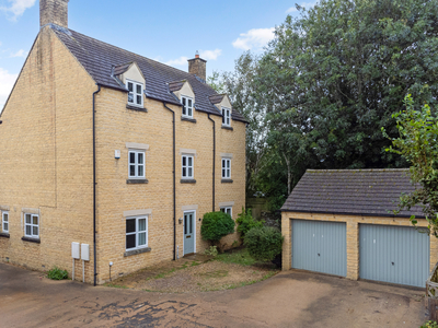 5 bedroom property for sale in South Cerney, Cirencester, GL7