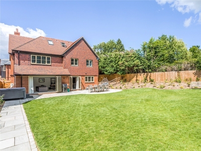 5 bedroom property for sale in The Beeches, Shiplake, RG9