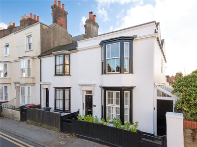 Whitstable Road, Canterbury, Kent, CT2 3 bedroom house in Canterbury