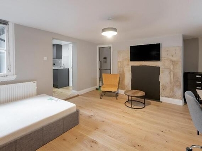 1 Bedroom Flat For Rent In Bath, Somerset