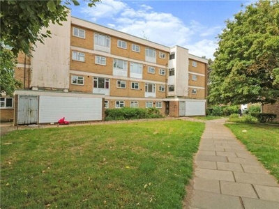 2 Bedroom Apartment For Sale In Harlow