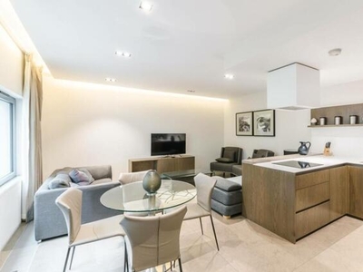 2 Bedroom Flat For Rent In St James's, London