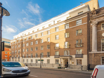 2 Bedroom Flat For Sale In
Charing Cross