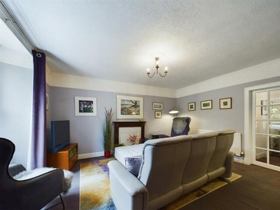 2 Bedroom Flat For Sale In Marshall Place Perth