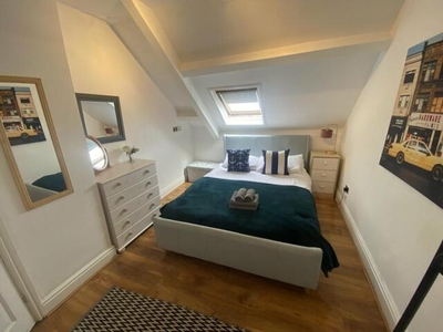 2 Bedroom Flat For Sale In Tenby