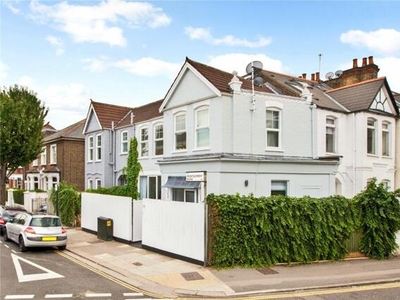 2 Bedroom Semi-detached House For Sale In Chiswick, London