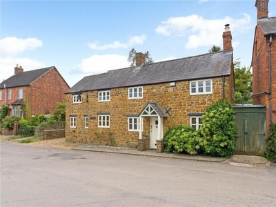3 Bedroom Detached House For Sale In Banbury