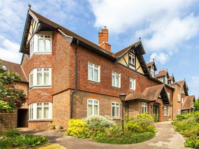 3 Bedroom Flat For Sale In Guildford