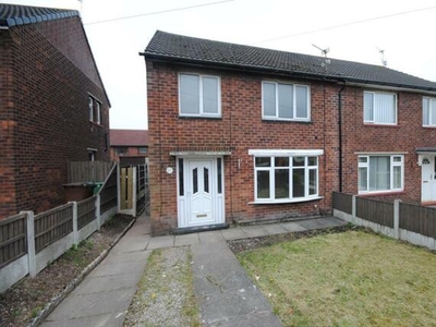 3 Bedroom Semi-detached House For Rent In Wigan, Lancashire