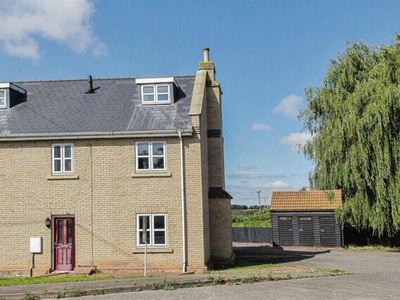 3 Bedroom Semi-detached House For Sale In Lynn Road