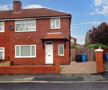 3 Bedroom Semi-detached House For Sale In Swinton