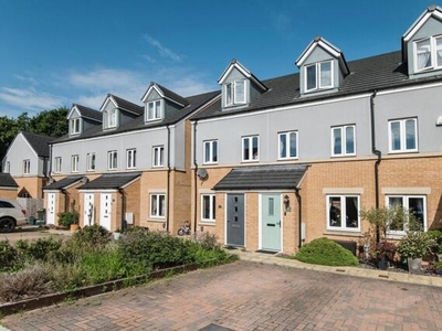 3 Bedroom Town House For Sale In Exeter