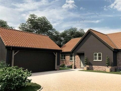 4 Bedroom Bungalow For Sale In Wortham, Diss