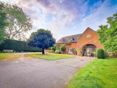 4 Bedroom Coach House For Sale In Alrewas