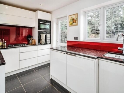 4 Bedroom Detached House For Sale In Stanstead Abbotts