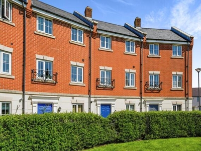 4 Bedroom Town House For Sale In Swindon